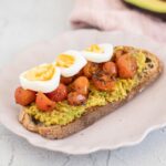 Avocado toast met ei